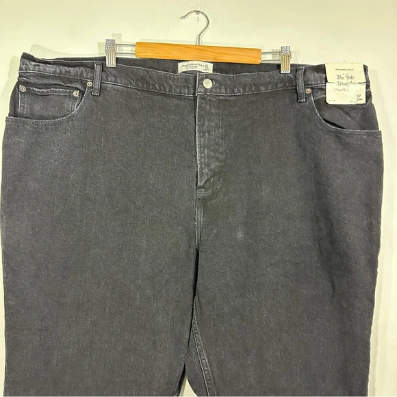 NWT Abercrombie and Fitch Black The ‘90s Straight Ultra High Rise Jeans - Picture 5 of 11